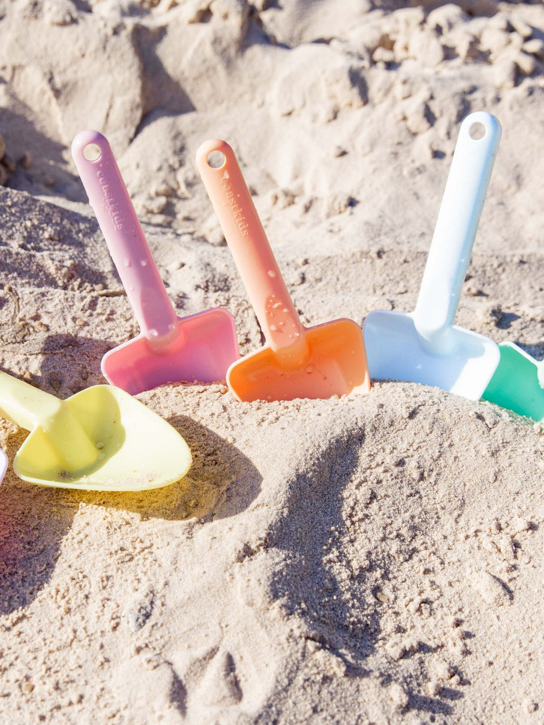 Little Diggers Beach Spade - Assorted Colours