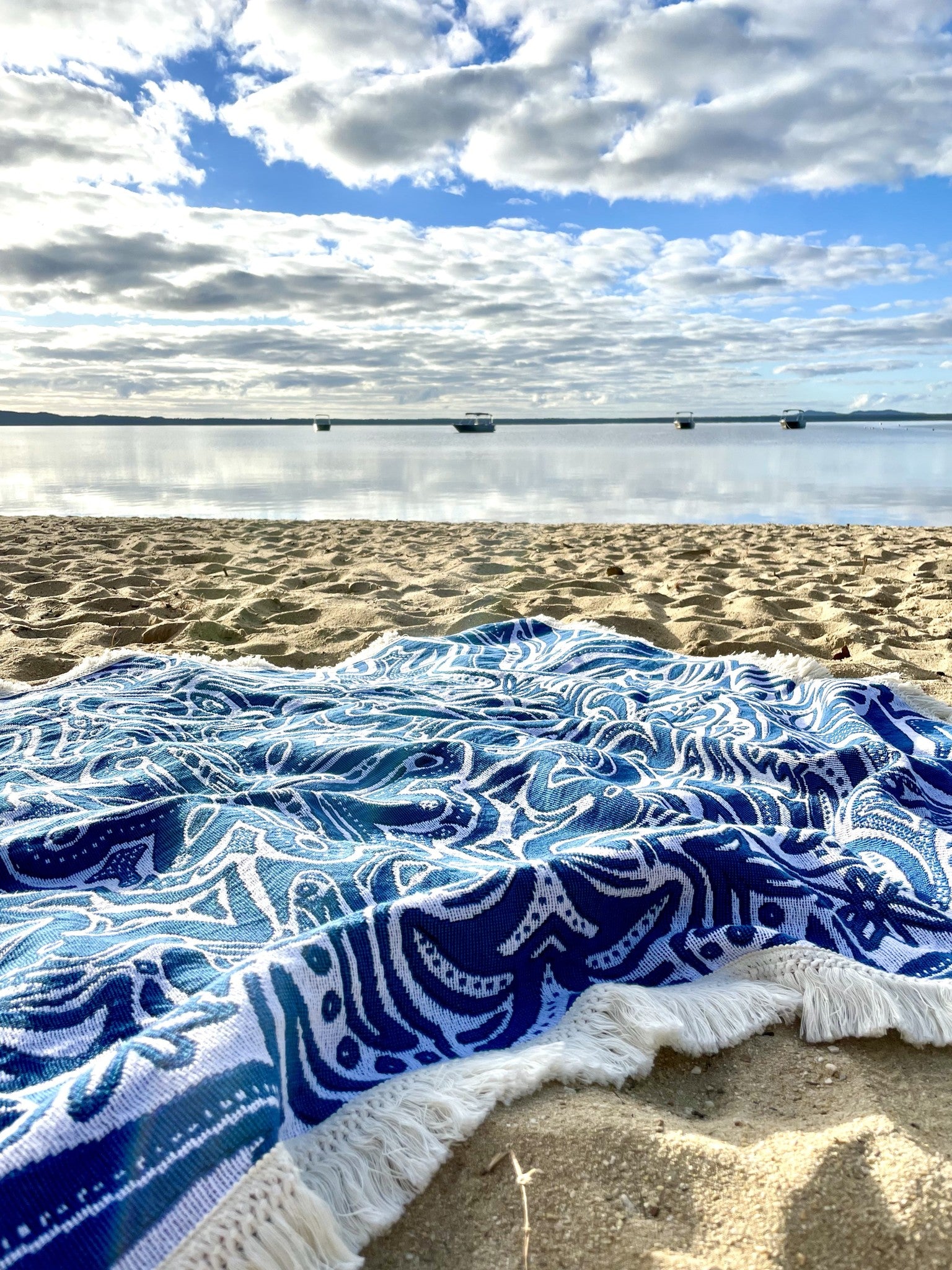 Mer store sea blue throw blanket